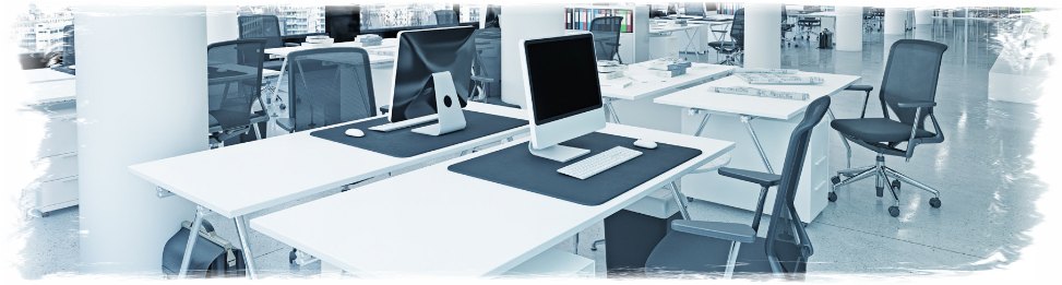 Ufficio moderno con postazioni di lavoro